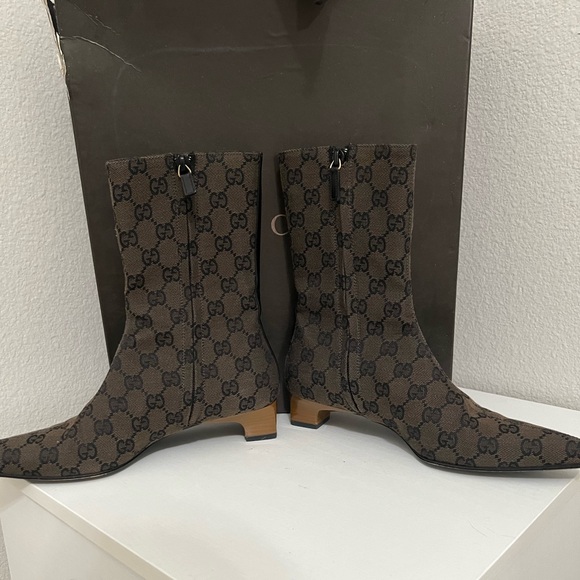 Authentic Gucci GG short boot - Picture 10 of 11